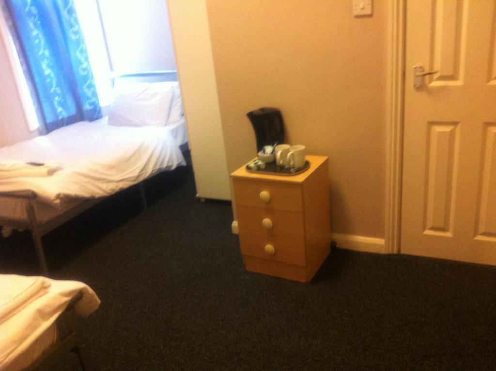 London Olympus Hotel Chambre photo